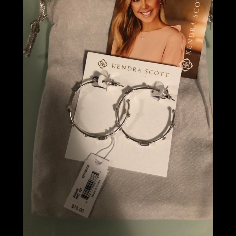 Kendra Scott Rhoan earrings